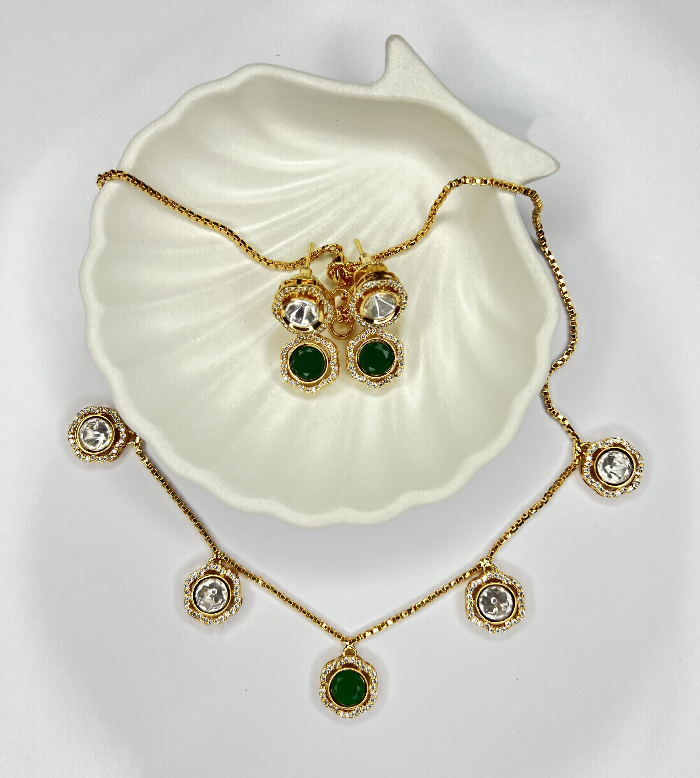 Emerald & Polki Station Necklace Set - Image 3