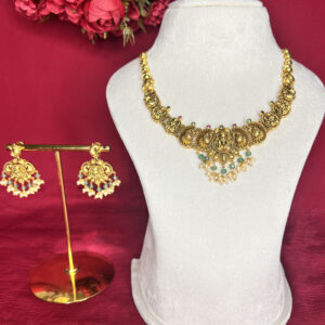 The Lakshmi Vilas Nakshi Necklace Set